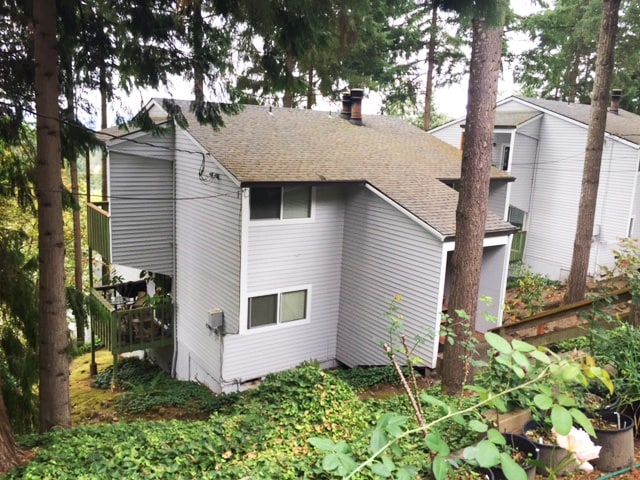 Caufield Park Apartments in West Linn, OR - Building Photo