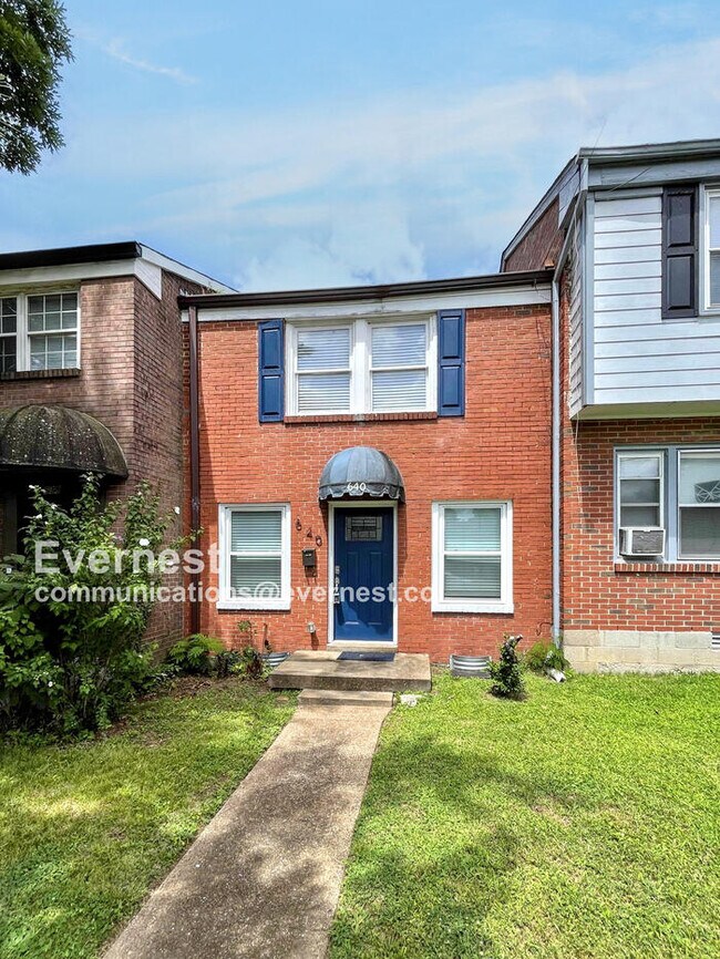 property at 640 N 5th St