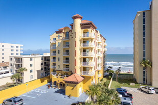 Palmas De Mallorca in Daytona Beach Shores, FL - Building Photo