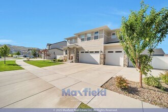 256 Thistle Dr in Saratoga Springs, UT - Building Photo - Building Photo