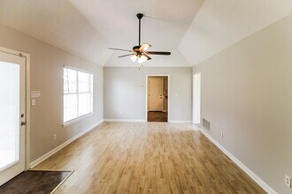 1301 Custer Dr E in Southaven, MS - Building Photo - Building Photo