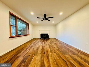 305 Kresson Rd in Voorhees Township, NJ - Building Photo - Building Photo