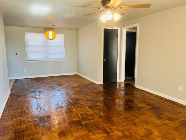 2324 SW 47th St in Oklahoma City, OK - Building Photo - Building Photo