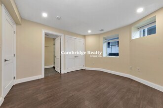 161 4th St, Unit 1 in Medford, MA - Building Photo - Building Photo