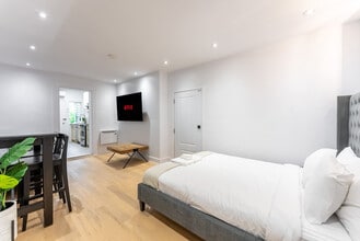 8821 Rue Lajeunesse, Unit SI ID1422096P in Montréal, QC - Building Photo - Building Photo