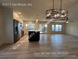 8337 E San Miguel Ave in Scottsdale, AZ - Building Photo - Building Photo