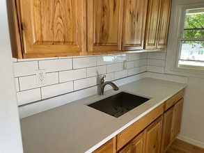 180 Circle Dr in Litchfield, CT - Building Photo - Building Photo