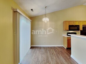 8749 Trumpeter Dr in Indianapolis, IN - Foto de edificio - Building Photo