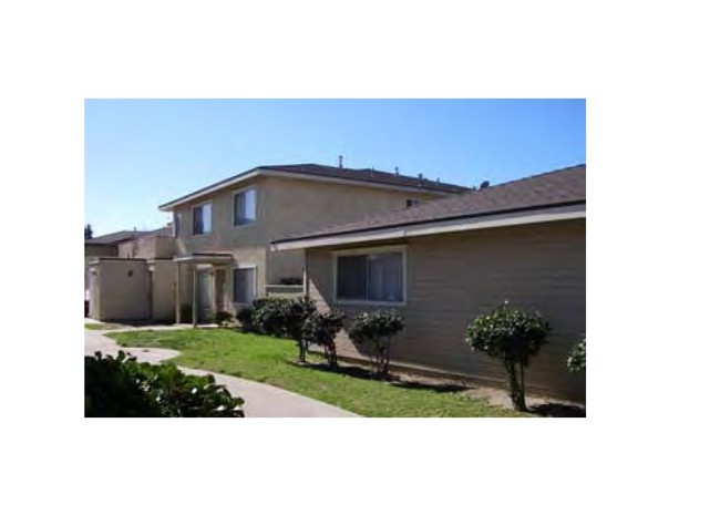 1220 W Hull Pl in Oxnard, CA - Building Photo - Building Photo