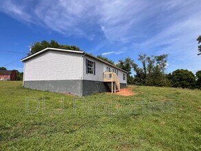 3709 Catewright Rd in Kodak, TN - Building Photo - Building Photo