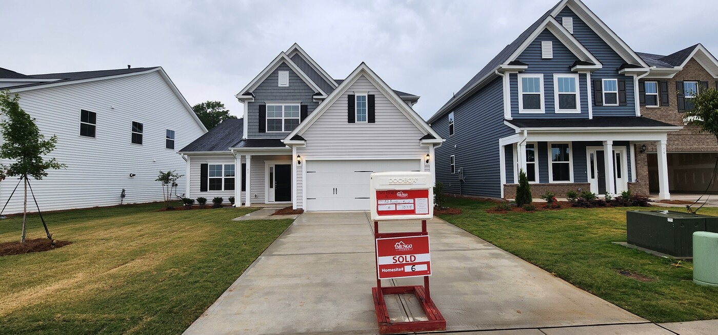 82 Buckhorn Branch Park in Clayton, NC - Building Photo