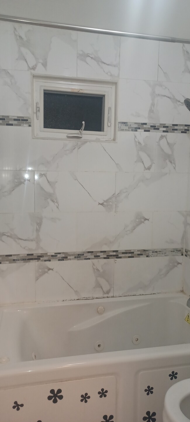 14518 107th Ave in Jamaica, NY - Building Photo - Building Photo