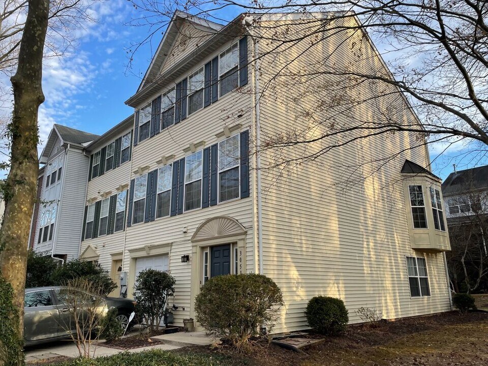 3051 Lost Creek Blvd in Laurel, MD - Building Photo
