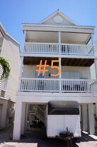 374 73rd St #5 in Marathon, FL - Building Photo