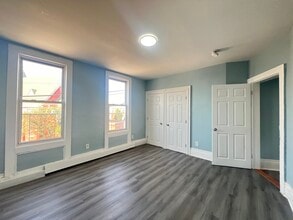 224 Old Bergen Rd, Unit 3 in Jersey City, NJ - Building Photo - Building Photo