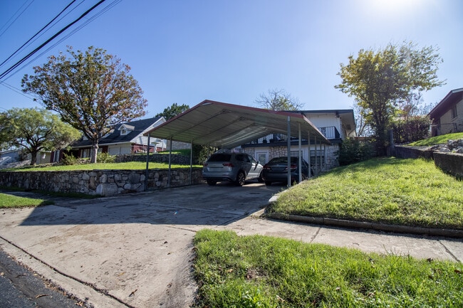 614 Barchester Dr, Unit 614 Barchester Dr in San Antonio, TX - Building Photo - Building Photo