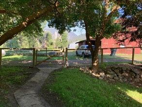 604 Sweeney Creek Loop in Florence, MT - Building Photo - Building Photo