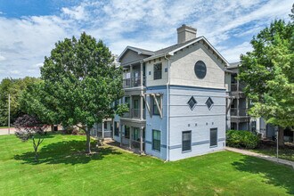 Holiday Parkview in Allen in Allen, TX - Building Photo - Building Photo