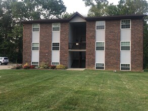 2560 Lisa Dr, Unit 4 in Cape Girardeau, MO - Foto de edificio - Building Photo