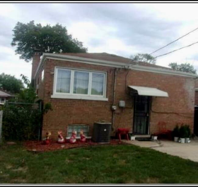 13622 S School St in Chicago, IL - Building Photo - Building Photo