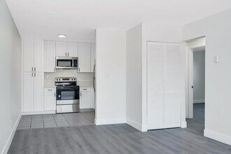 1642 C Ave in National City, CA - Foto de edificio - Building Photo