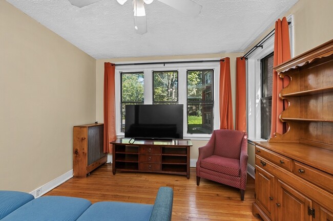 property at 7 Lothian Rd
