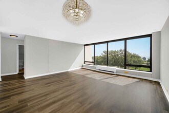 5445 N Sheridan Rd in Chicago, IL - Building Photo - Building Photo