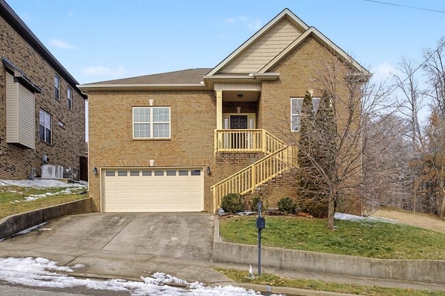 property at 140 Tulip Grove Point