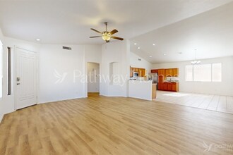 8718 N 57th Ln in Glendale, AZ - Building Photo - Building Photo