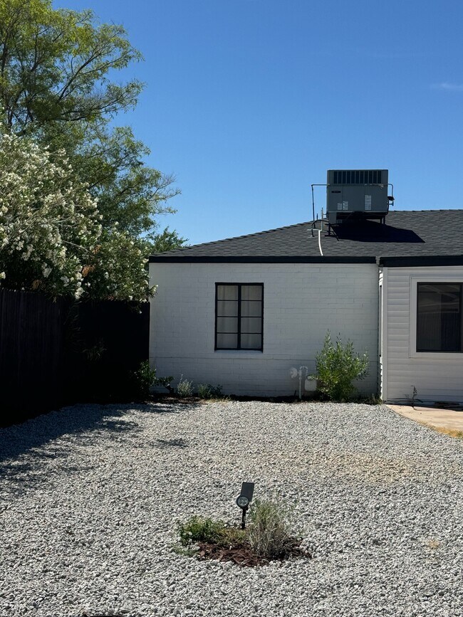 1416 E Granada Rd in Phoenix, AZ - Building Photo - Building Photo