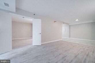 5505 Seminary Rd in Falls Church, VA - Building Photo - Building Photo