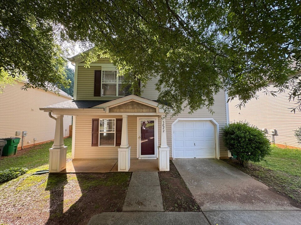5022 Oak Pasture Ln in Charlotte, NC - Building Photo