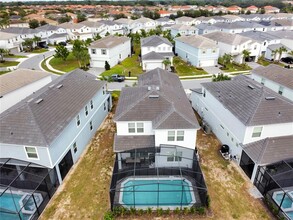 7315 Oakmoss Loop in Davenport, FL - Foto de edificio - Building Photo