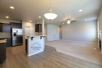 3710 Whimbrel Ln in Pasco, WA - Building Photo - Building Photo