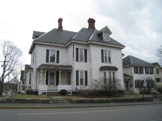 135 Ash St in Lewiston, ME - Foto de edificio