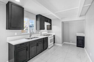 5885 Picker St in Riverside, CA - Foto de edificio - Building Photo