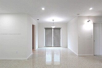6203 SW 108th Pl in Miami, FL - Building Photo - Building Photo