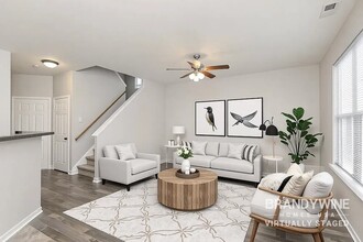 3825 Fircrest Dr in Charlotte, NC - Foto de edificio - Building Photo