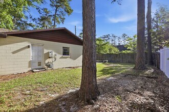 3741 NW 21st Dr in Gainesville, FL - Building Photo - Building Photo