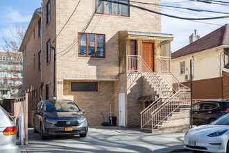 2561 E 11th St in Brooklyn, NY - Building Photo - Building Photo