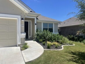 369 Founders Ridge in Dripping Springs, TX - Building Photo - Building Photo