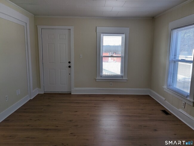 184 Buckingham Ave in Milford, CT - Building Photo - Building Photo