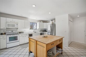 8 Deer Path in Quogue, NY - Building Photo - Building Photo