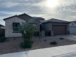 8731 W Wagon Wheel Dr in Glendale, AZ - Building Photo - Building Photo