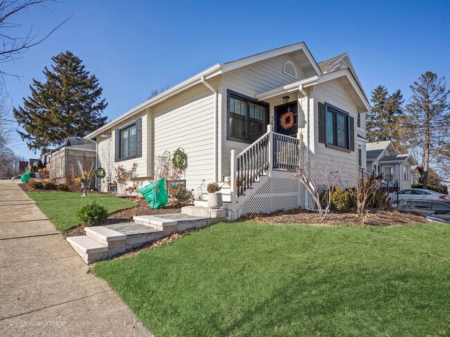 property at 318 Bluff Ave