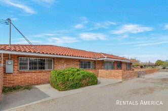 1590 E Hampton St in Tucson, AZ - Building Photo - Building Photo