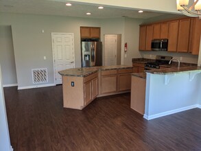 10452 Joyce Ct in Aurora, OH - Building Photo - Building Photo