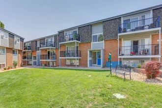 Heritage Apartments in Arvada, CO - Foto de edificio - Building Photo