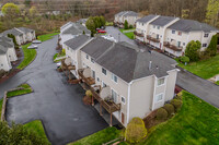 Woodcreek in Vernon Rockville, CT - Foto de edificio - Building Photo