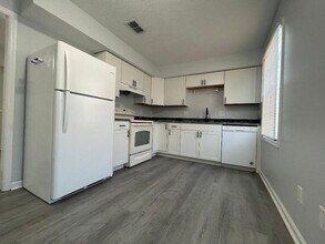 1310 Knob Creek Rd in Johnson City, TN - Building Photo - Building Photo